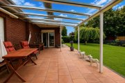 Emden Familienfreundlich & seniorengerecht: Großzügiges Haus mit Garten und 2 Garagen Haus kaufen