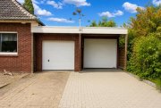 Emden Familienfreundlich & seniorengerecht: Großzügiges Haus mit Garten und 2 Garagen Haus kaufen