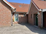 Westoverledingen + Einmalige Alleinlage nahe Papenburg – gepflegtes Einfamilienhaus auf 1.839 m² Grundstück + Haus kaufen