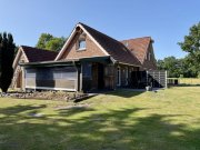Westoverledingen + Einmalige Alleinlage nahe Papenburg – gepflegtes Einfamilienhaus auf 1.839 m² Grundstück + Haus kaufen