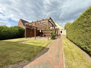 Weener *Charmantes, renoviertes Einfamilienhaus mit Garage & großem Grundstück, Dach Dämmung & Heizung 2008* Haus kaufen