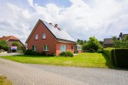 Weener Familienfreundliches Wohnen in ruhiger Lage – Modernes Einfamilienhaus mit viel Platz und Komfort! Haus kaufen