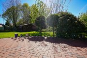 Weener Gepflegtes Einfamilienhaus mit Südterrasse, moderner Küche & Ausbaureserve in top Lage von Weener! Haus kaufen