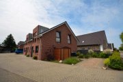 Papenburg * Neuwertige DHH am Kanal * Haus kaufen