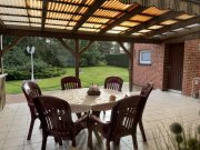 Börger Substanz statt Show. Platz statt Kompromisse.
Gepflegtes EFH mit zwei Garagen & großem Grundstück. Haus kaufen