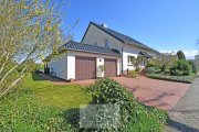 Loxstedt Großes, energetisch vorbereitetes EFH mit Einliegerwohnung in Stinstedt Haus kaufen