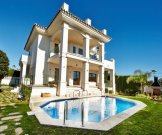 Marbella Neubau! Luxuriöse Villa in Strandlage Haus kaufen