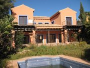 Marbella Bankverwertung: Renovierungsbedürftige Villa in Marbella Ost Haus kaufen