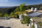 Estepona Finca zwischen Marbella und Estepona, modern und hochwertig ausgestattet Haus kaufen