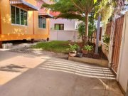 Nakhonratchasima 2 Häuser in Suranaree ideal für das Zusammenleben mit Eltern, Schwiegereltern, Kinder und Enkel Haus kaufen