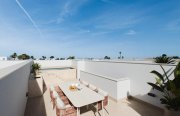 San Pedro del Pinatar Moderne Villa mit privatem Rooftop-Pool Haus kaufen