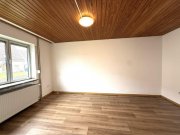 Dörentrup Großzügiges Einfamilienhaus mit Garten und Garage in gepflegter Siedlung Haus kaufen