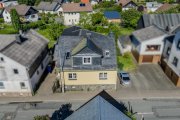Bad Endbach ++ KRAG Immobilien ++ Zwei Wohneinheiten, ca. 142 m² Wohnfläche, Garten und Garage ++ Haus kaufen