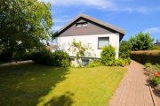 Holzminden 1-Familienwohnhaus mit Einliegerwohnung und Doppelgarage in ruhiger bevorzugter Wohnlage Haus kaufen