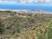 Arona Amplio terreno rústico con 3 edificaciones en Arona Pueblo Grundstück kaufen