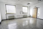 Bozen Kleines Büro in Bozen Süd zu verkaufen Gewerbe kaufen