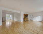 Ratingen Attraktives Einfamilienhaus für eine Großfamilie mit weitläufigem Garten in Ratingen-Süd Haus kaufen