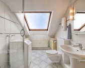 Ratingen Helle 3-Zimmer-Dachgeschosswohnung mit Sonnenbalkon in Ratingen-Mitte/Ost Wohnung kaufen