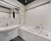 Ratingen Seltenheit: 3-Zimmer-Gartenwohnung mit zwei Bädern und Garage in Ratingen-Mitte Wohnung kaufen
