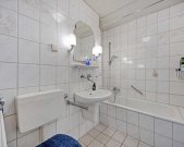 Ratingen Großzügige 3-Zimmer-Wohnung mit zwei Loggien, Garagenstellplatz und Aufzug Wohnung kaufen