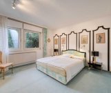 Ratingen Freistehendes Einfamilienhaus mit Doppelgarage und großzügiger Wohnfläche in Ratingen-Homberg Haus kaufen