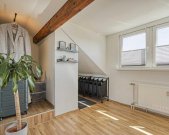 Ratingen Lichtdurchflutete 3-Zimmer-Dachgeschosswohnung mit Stellplatz in Ratingen-Ost Wohnung kaufen