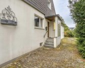 Ratingen Sanierungsbedürftiges Einfamilienhaus in bester Lage von Ratingen-Ost Haus kaufen