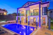 Fethiye Freıstehende 4 Schlafzimmer Villa mit grossem Grundstück und Pool Haus kaufen