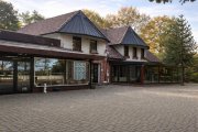Löningen *BESONDERE CHANCE*
Großzügig wohnen & entwickeln auf ca. 5.000 m² Grundstück Haus kaufen