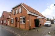 Esche Gepflegtes Zweifamilienhaus in zentraler Lage von Veldhausen Haus kaufen