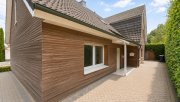 Uelsen Zwei Wohneinheiten, viele Möglichkeiten – gepflegtes Zweifamilienhaus in Uelsen Haus kaufen