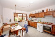 Hürth Einfamilienhaus mit sehr großem Grundstück und Lagerhalle in Fischenich Haus kaufen