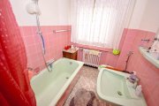 Hürth Einfamilienhaus mit sehr großem Grundstück und Lagerhalle in Fischenich Haus kaufen