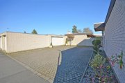 Erftstadt Winkelbungalow mit schönem Garten und XXL-Garage in Blessem Haus kaufen