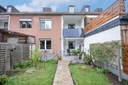 Wesseling Dreifamilienhaus im Zentrum - renoviert & solide vermietet Gewerbe kaufen
