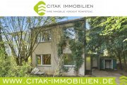 Köln Sanierungsbedürftiges Reihenendhaus mit Garage in Köln-Heimersdorf (Erbpachtgrundstück) Haus kaufen