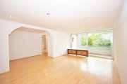 Köln Großzügige Wohnung mit Loggia und Tiefgaragenstellplatz in Lövenich (bezugsfrei) Wohnung kaufen