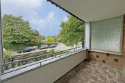 Köln Großzügige Wohnung mit Loggia und Tiefgaragenstellplatz in Lövenich (bezugsfrei) Wohnung kaufen