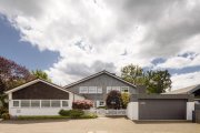 Roetgen Modernisiertes Wohnhaus mit zusätzlicher Gewerbeeinheit + Top-Energiepaket (WP + PV + Speicher) Haus kaufen