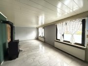 Düren Kleines Einfamilienhaus mit Garten, Garage und Zusatzflächen in guter Lage von Düren-Birgel Haus kaufen