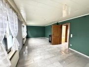 Düren Kleines Einfamilienhaus mit Garten, Garage und Zusatzflächen in guter Lage von Düren-Birgel Haus kaufen