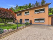 Heimbach (Kreis Düren) Wohnen wo andere Urlaub machen. Freistehendes Einfamilienhaus mit Garage in attraktiver Hanglage! Haus kaufen