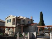 Buici-Porec Traumhaftes Steinhaus mit Pool und Garten Haus kaufen