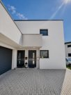 Mauerkirchen Neuwertige Obergeschosswohnung mit Dachterrasse und Gartenanteil Wohnung kaufen