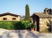 Montalcino TENUTA A MONTALCINO COMPLETAMENTE RISTRUTTURATA CON VIGNETI Gewerbe kaufen