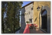 Siena Castello-Borgo fortificato sulle colline del Chianti in provincia di Siena Gewerbe kaufen