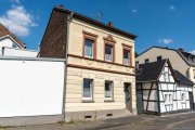 Bonn Dottendorf begehrt: Jahrhundertwendehaus mit Charakter & Perspektive Haus kaufen