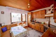 Bornheim (Rhein-Sieg-Kreis) Hofartiges Einfamilienhaus mit Charme, Potenzial und Garten in Bornheim-Merten Haus kaufen