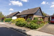 Rheinbach Ruhiges Wohngebiet: Gepflegtes Wohnhaus mit Garten und Garage auf Erbpachtgrund in Oberdrees Haus kaufen