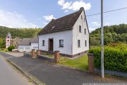 Kaltenborn Eifel-Bauernhaus mit Scheune und großem Garten in Kaltenborn - Nähe Nürburgring Haus kaufen